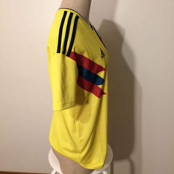 Adidas Yellow Colombia soccer jersey -size L (NWT) - Picture 2 of 8